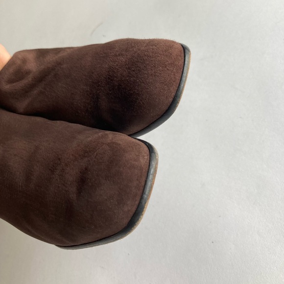Stuart Weitzman Brown Suede Genuine Leather Square Toe Classic Heels size 7 - Picture 12 of 15